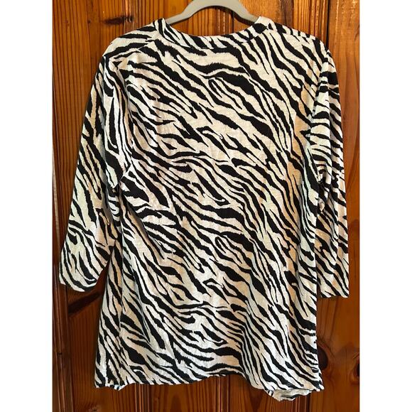 Women’s zebra print Chicos 3/4 sleeve tunic size large - Picture 3 of 4